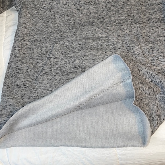 Warm cozy UGG sweatshirt - Picture 4 of 5